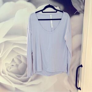 Lululemon top size 10 Meant to Move top